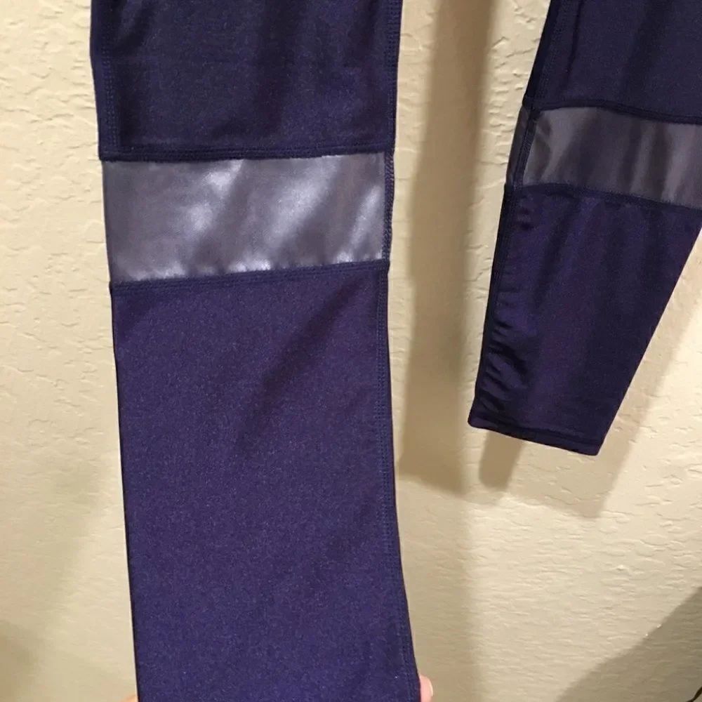 Fabletics Agnes Navy Blue Striped Leggings XXS - Picture 4 of 6